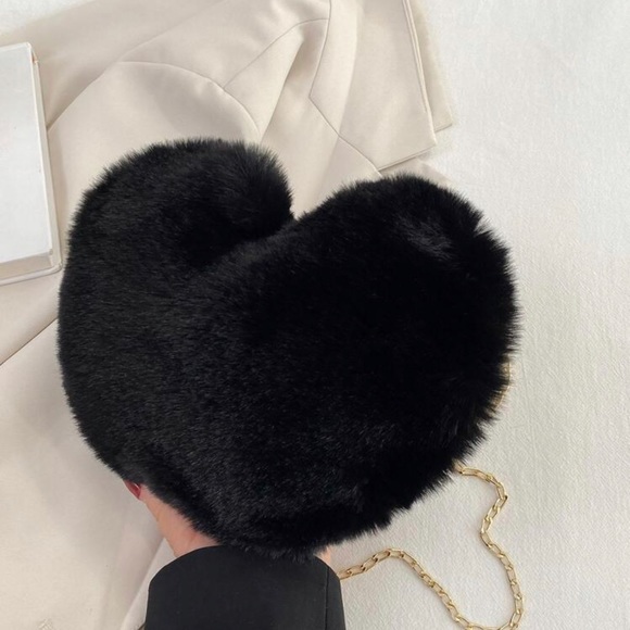 Faux Fur Crossbody Heart Bag - Picture 4 of 5